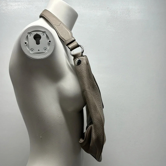 Marc Jacobs Hobo Purse Shoulder Bag Pebbled Leather Single Strap Tan Light Brown - Picture 11 of 15